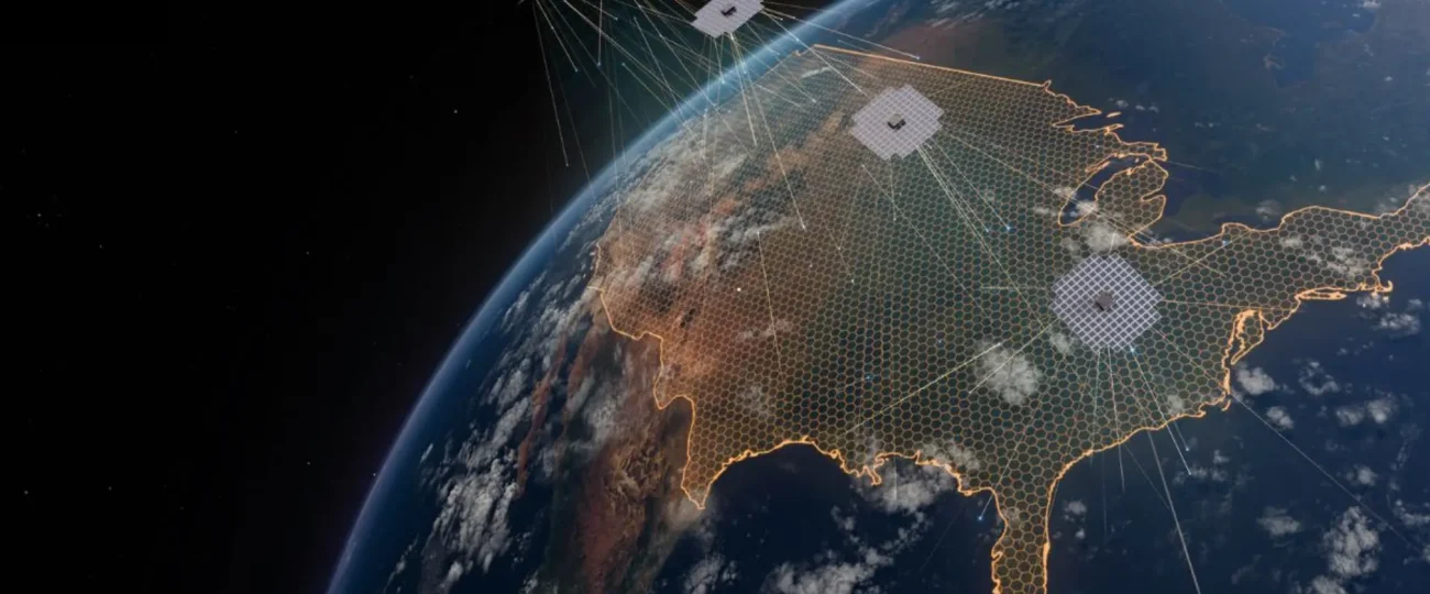 Los astrónomos, en pie de guerra: cinco nuevos satélites de 64 metros cubren el cielo nocturno