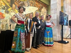 Ballet folklórico de México regresa al Palacio de Bellas Artes de la mano del Mariachi Vargas de Tecalitlán