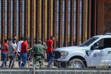 Falso que México rechazó migrantes de EU; recibió 2 mil deportados