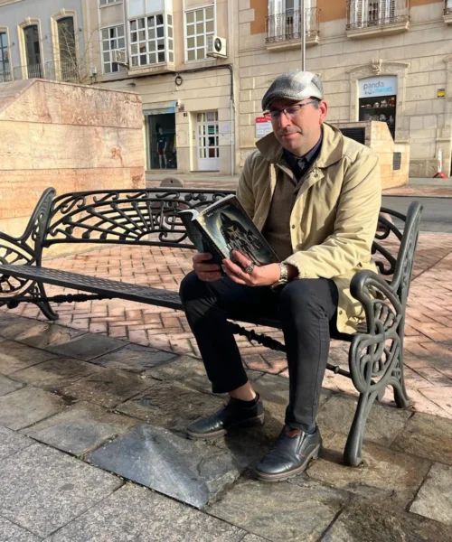 Javier Valdivia sorprende con su novela «La Herencia Oculta», un thriller de misterio y legado templario