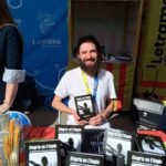 Sant Jordi 2025: Iñaki Alegría Coll emocionó a los lectores con su obra en la parada de la Editorial Letrame