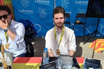 El joven escritor Zivan Betanzos presentó Ombres de la nit: El despertar del caos en Sant Jordi 2025 con Editorial Letrame