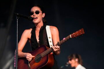 Gracie Abrams se confirma en un accidentado concierto como la nueva gran estrella del pop