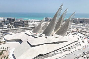 La batalla árabe por tener el museo más grande del mundo
