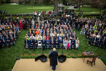 Reformas Trump: guirnaldas dorados y un jardín sin césped