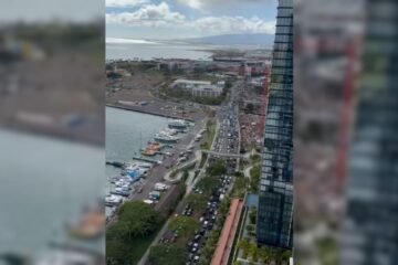 Video | Embotellamiento vial en Hawái tras alerta de tsunami