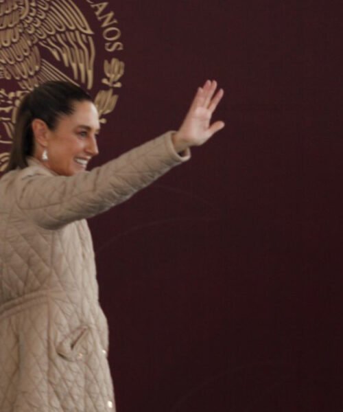 ‘Gobernantes debemos vivir en la justa medianía’, le recuerda Sheinbaum a su movimiento
