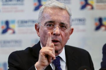 Uribe, expresidente de Colombia, culpable por dos delitos