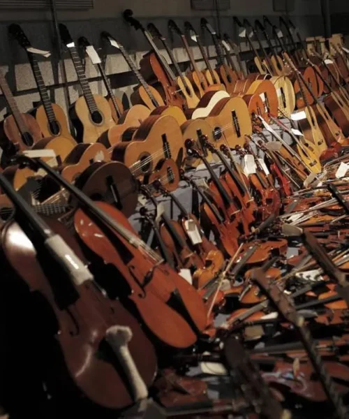 El Gobierno estudia ampliar el Bono Cultural Joven a la compra de instrumentos musicales, talleres o material artístico