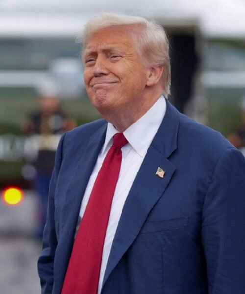 Trump llama ‘charlatán’ a Medvédev y defiende movilizar submarinos nucleares hacia Rusia