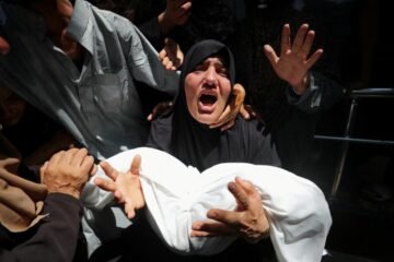 Cadáveres desbordan el Hospital Shifa tras otra masacre de Israel contra civiles que esperaban comida en Gaza