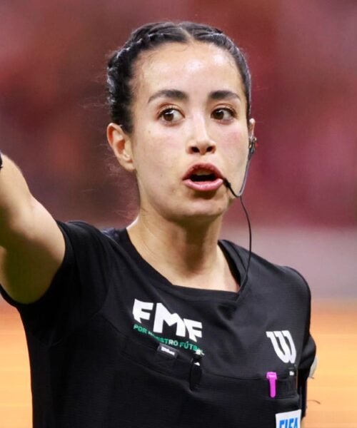 Presidente de la FIFA ofrece apoyo a la árbitra Katia Itzel García