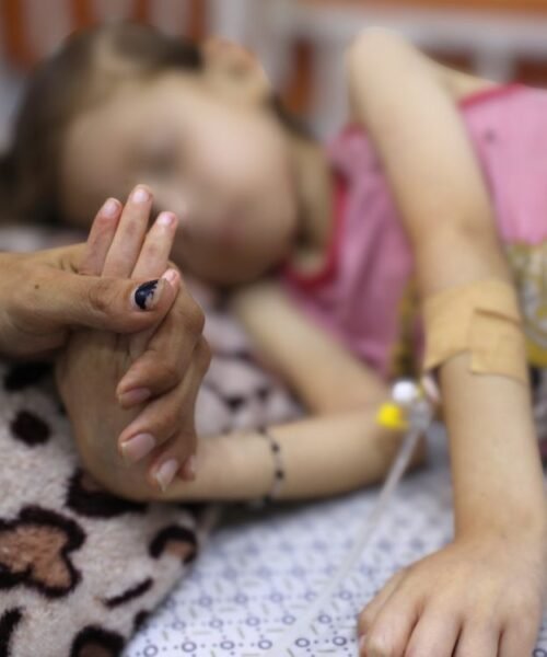 Muertos por desnutrición en Gaza superan los 200; casi la mitad son menores