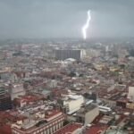 Videos | Tormenta eléctrica retrasa el partido entre América y Querétaro; Cablebús suspende servicio