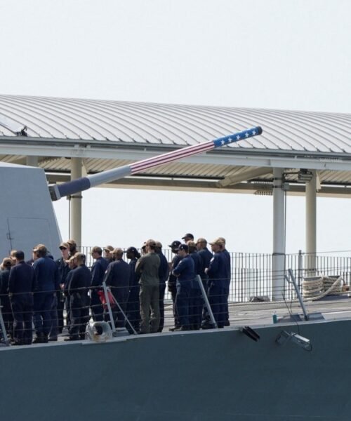 Buque lanzamisiles de Estados Unidos está en Panamá en ‘visita de cortesía’
