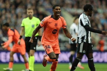 Champions League: Da Marcus Rashford la victoria al Barsa en St. James’ Park | Resultados