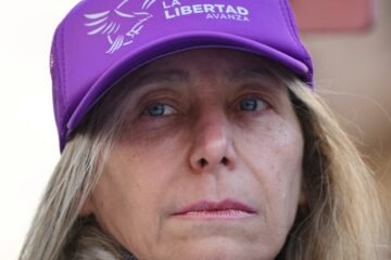 Milei se lanza contra periodistas, los acusa de espionaje por difundir de audios de su hermana