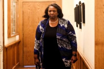 Envía Trump al Tribunal Supremo de EEUU moción para despedir a Lisa Cook