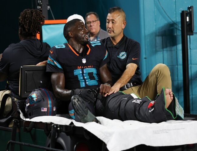 NFL: Tyreek Hill, operado de la rodilla izquierda, volverá hasta 2026 | Video