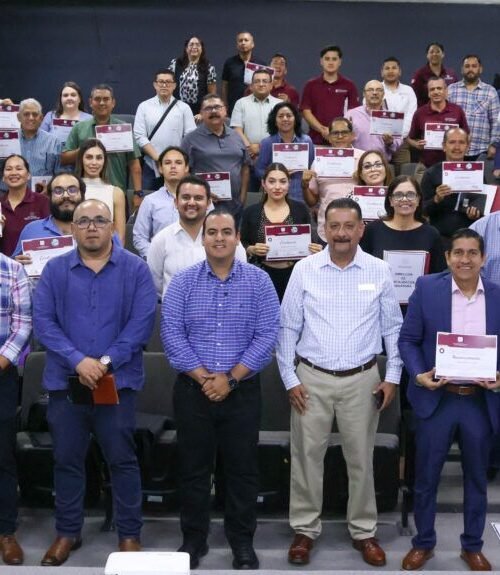 Capacitan a personal de Finanzas en liderazgo y resolución de problemas