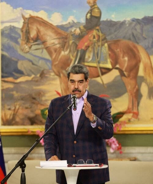 Maduro dice que en EE.UU. tratan de decir que en Venezuela “hay un régimen, un dictador”
