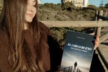 Marta González Corcho consolida su universo narrativo con una mirada distinta en «El chico bueno»