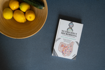 Beatriz Helena Aristizábal Bernal presenta una obra imprescindible para comprender la salud desde la raíz