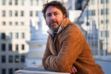 Daniel Sánchez Arévalo: «La generación de mi padre, la del cambio del PSOE, nos hizo creer en una España utópica que no ha pasado, nos engañaron»