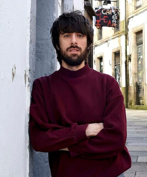 El escritor David Uclés planta a Reverte en un jornadas sobre la Guerra Civil por la presencia de Aznar y Espinosa de los Monteros: «No puedo verme en el mismo cartel que estos dos individuos»