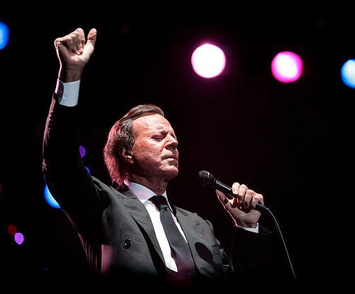 La Fiscalía de la Audiencia Nacional rechaza que Julio Iglesias pueda personarse ya en la investigación