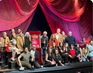 Monólogos de la Vagina realizó función conmemorativa por sus 8,200 representaciones