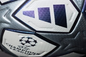 Presentan balón conmemorativo por el 25 Aniversario de la Champions League