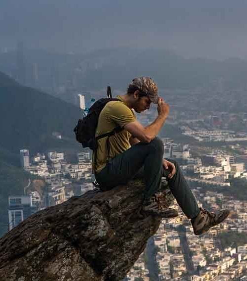 Julio Aurelio Olivero Lara convierte la experiencia emocional en literatura viva