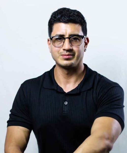 Erick Eduardo Contreras Ruiz convierte la poesía en un acto de valentía emocional