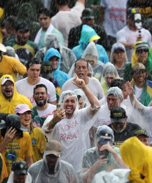 Rayo cae sobre manifestantes que apoyaban a Bolsonaro; hasta resultan 34 heridos