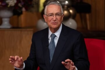 Salinas Pliego debe todavía más de 44 mil millones al SAT y 10 mil millones en EU