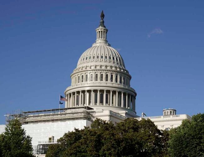 El gobierno federal de EE.UU. entra en cierre técnico a la espera de voto el lunes