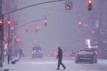Casi la mitad de EE.UU. declara emergencia por temporal de nieve y hielo