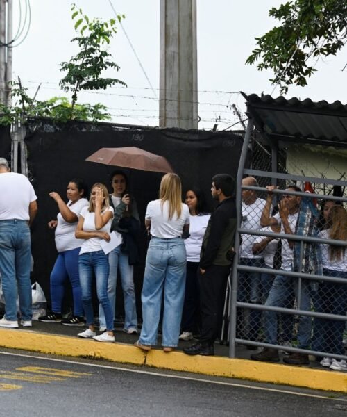 Son 100 los presos políticos excarcelados en Venezuela: Foro Penal