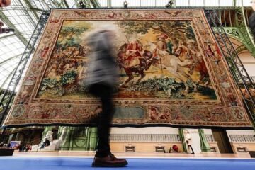 Guías turísticos y empleados del Louvre detenidos por estafar 10 millones al museo con entradas duplicadas y falsas