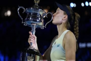 Sorprende Rybakina a Sabalenka y conquista el Abierto de Australia 2026 | Video