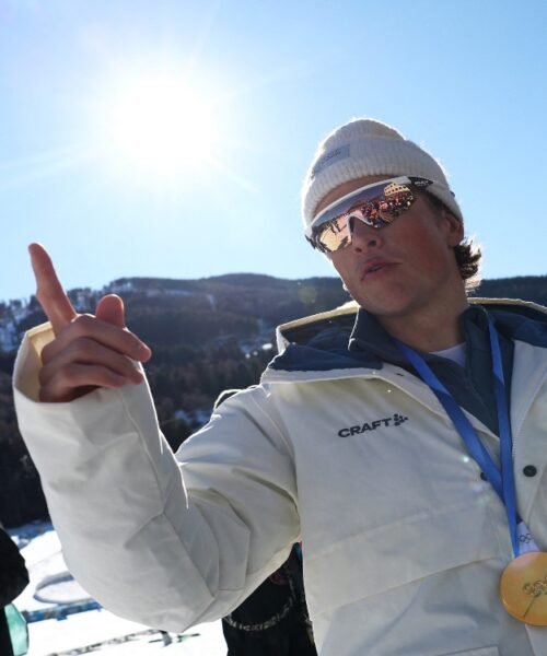 Milano-Cortina 2026: Johannes Hosflot Klaebo se llena el pecho de oro | Video