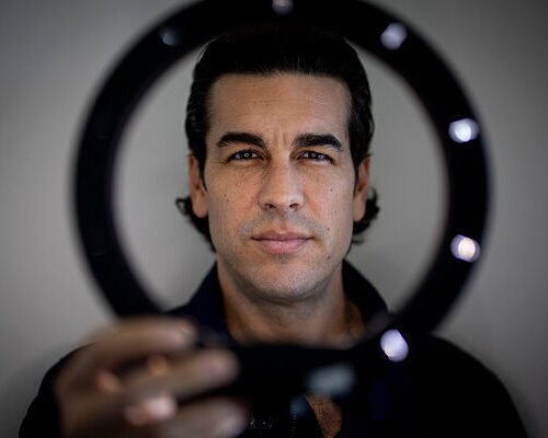 Mario Casas: «Sufrí una crisis casi existencial y di un cambio radical a mi vida. Dejé de fumar, de salir y me convertí en un tipo sano»