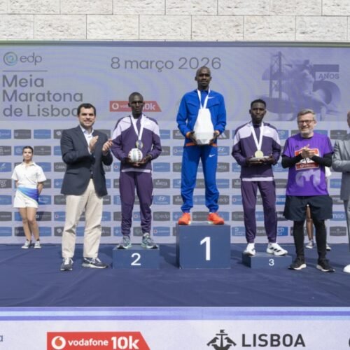 Recupera Jacob Kiplimo el récord mundial en medio maratón | Video