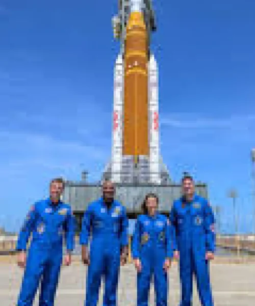 Artemis II despega con éxito y su tripulación se prepara para poner rumbo a la Luna