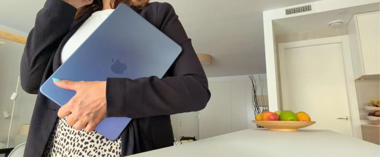 Probamos el MacBook Neo: lo más llamativo del portátil barato de Apple es, sencillamente, que es un Mac
