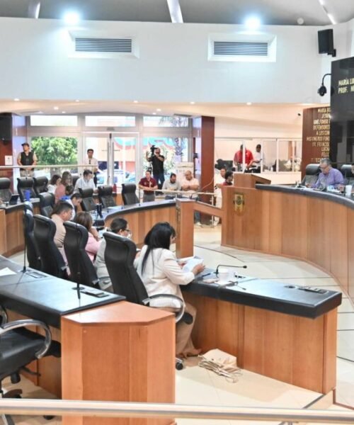 Exigen diputados pago inmediato a colaboradores de CENDI en BCS