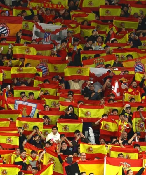 Mossos d’Esquadra abren investigación por cánticos islamófobos; Espanyol considera ‘injusto’ se señale a su afición | Video