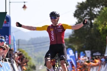 Ciclismo | Aranburu se adjudica la cuarta etapa; Seixas refuerza su liderato en la Vuelta al País Vasco | Video