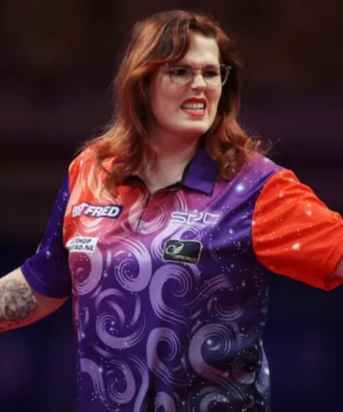 Prohíben a las mujeres transgénero participar en los torneos femeninos de dardos | Video